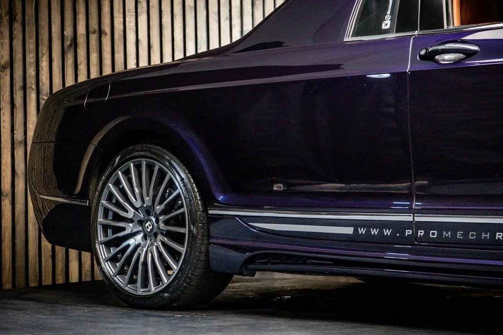2005 - BENTLEY CONTINENTAL FLYING SPUR ‘DECADENCE’ BY DC CUSTOMS, foto 24