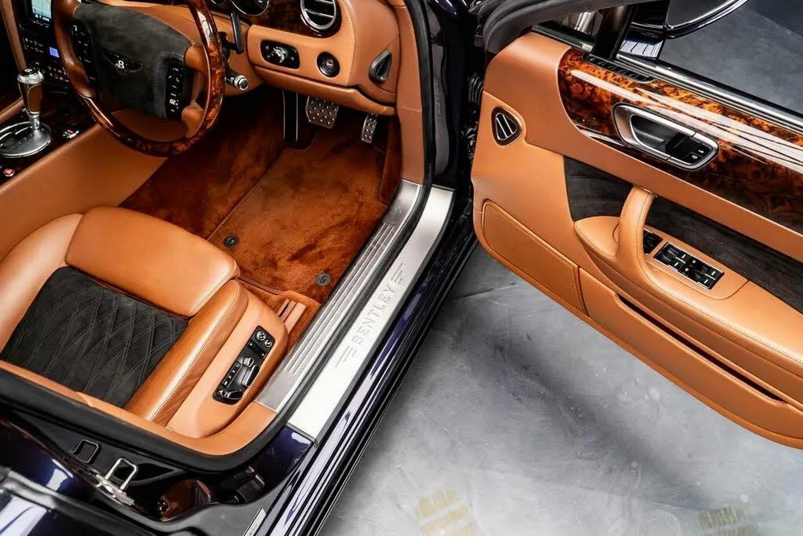 2005 - BENTLEY CONTINENTAL FLYING SPUR ‘DECADENCE’ BY DC CUSTOMS, foto 35