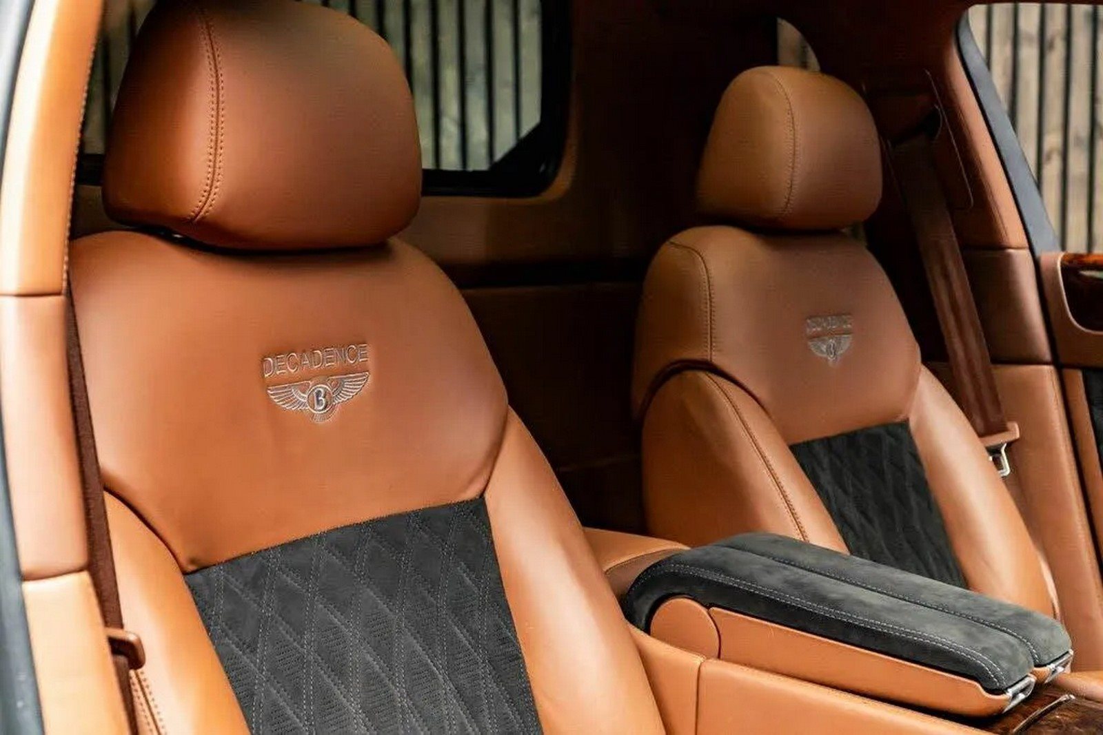 2005 - BENTLEY CONTINENTAL FLYING SPUR ‘DECADENCE’ BY DC CUSTOMS, foto 44