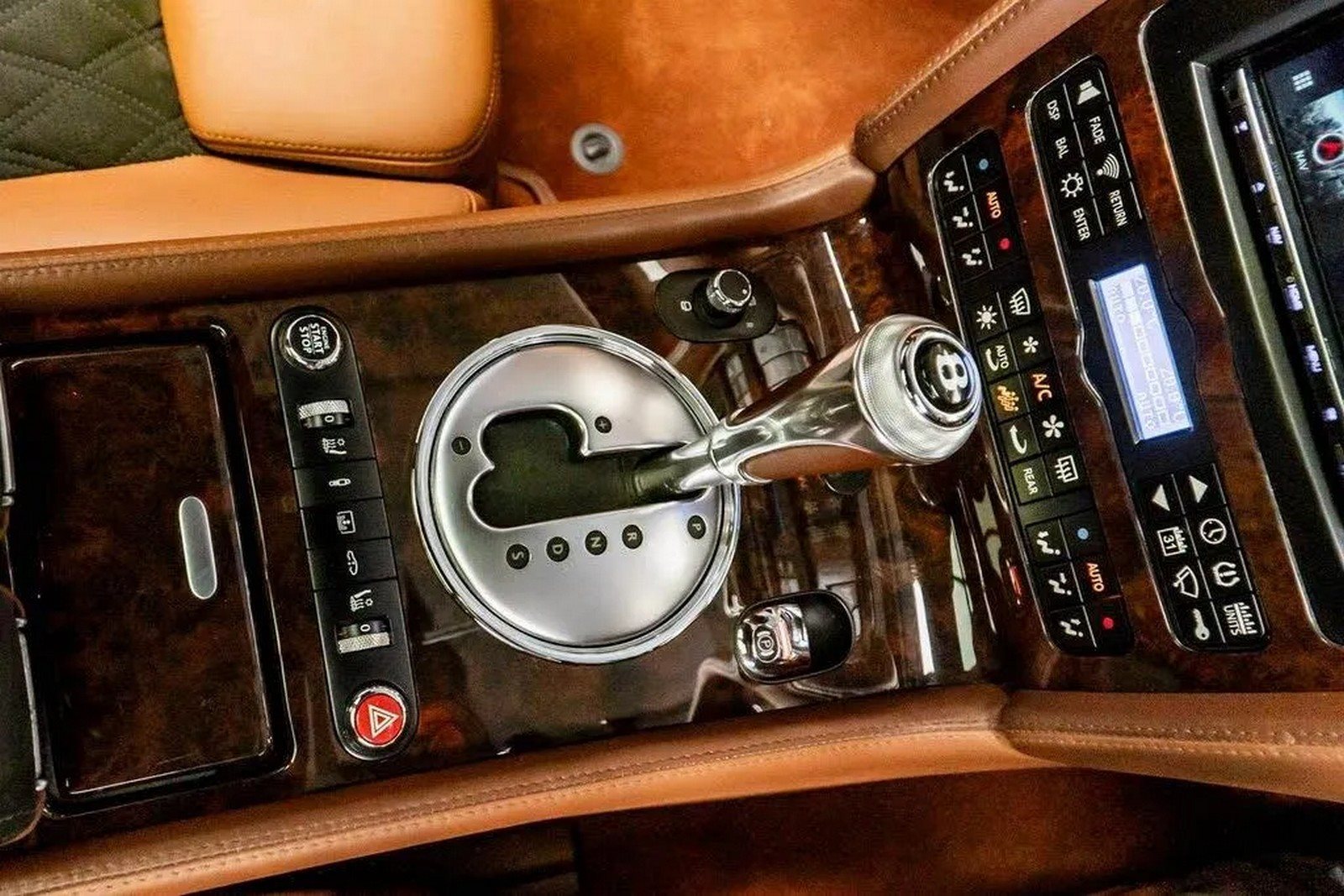 2005 - BENTLEY CONTINENTAL FLYING SPUR ‘DECADENCE’ BY DC CUSTOMS, foto 49