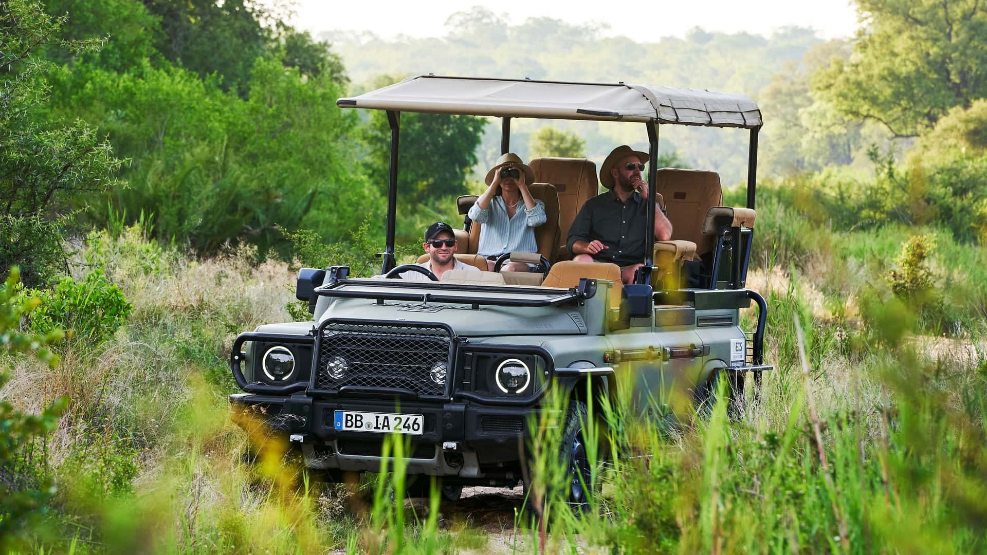 2023 - INEOS GRENADIER SAFARI, foto 1