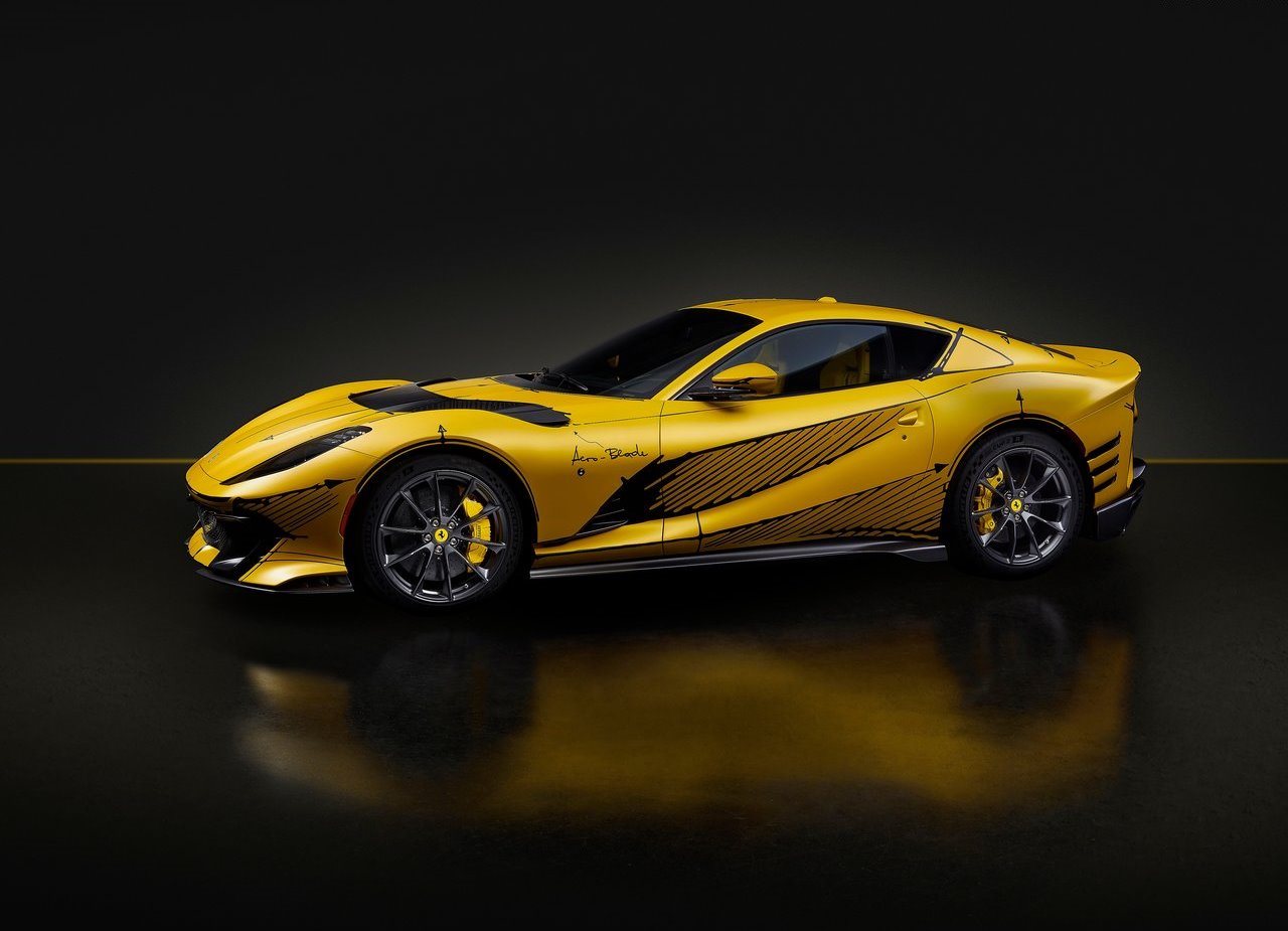FERRARI F812 COMPETIZIONE TAILOR MADE, foto 2