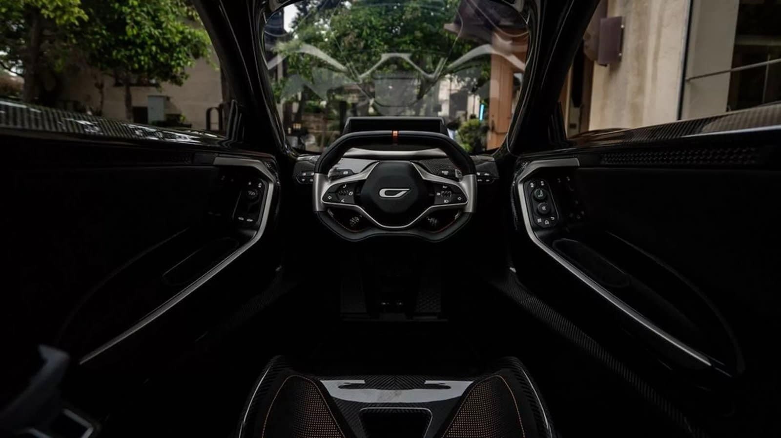 2023 - CZINGER 21C BLACKBIRD EDITION, foto 11