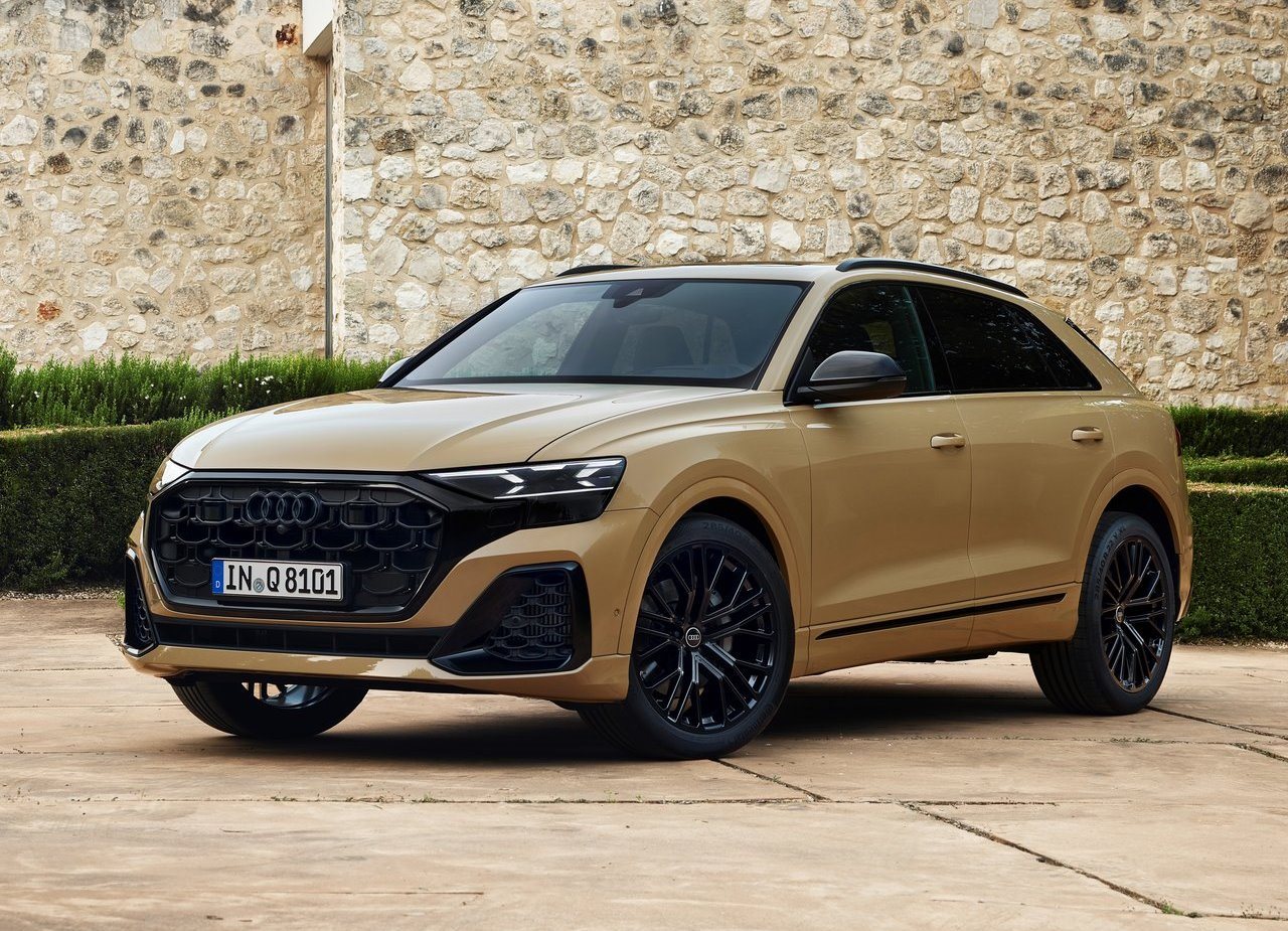AUDI Q8, foto 1