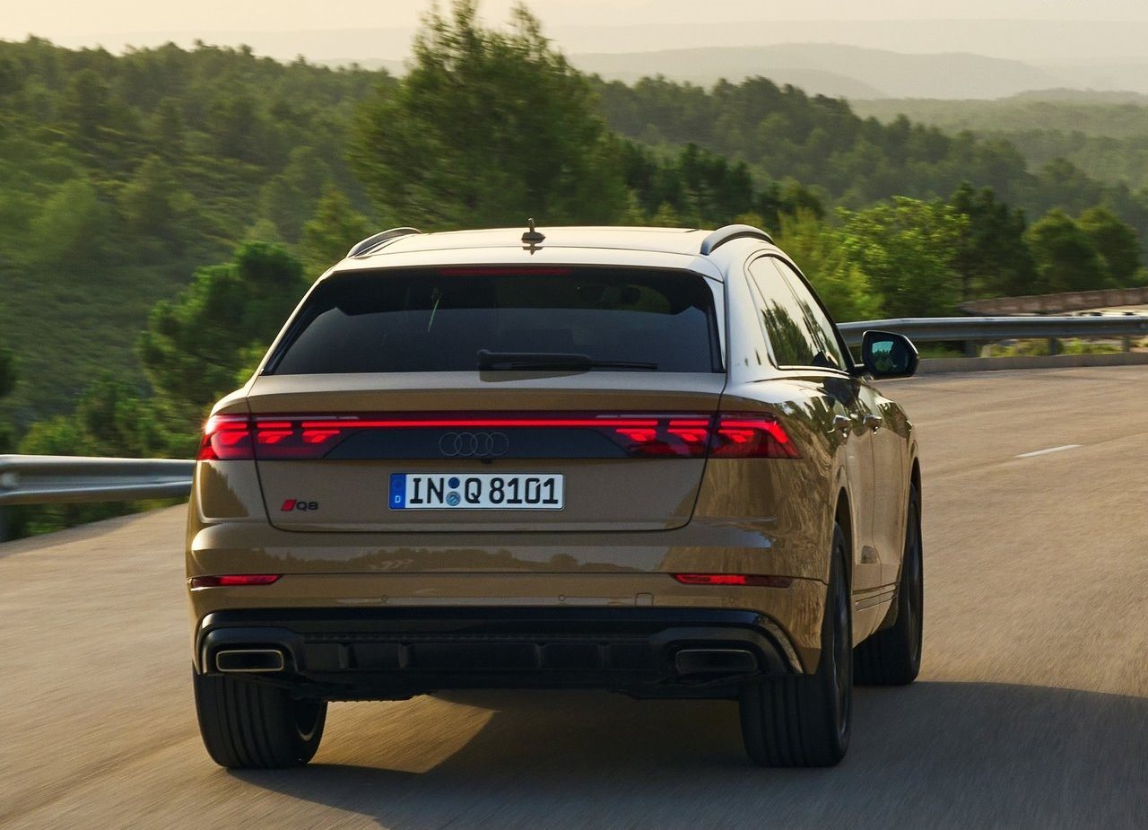 AUDI Q8, foto 23
