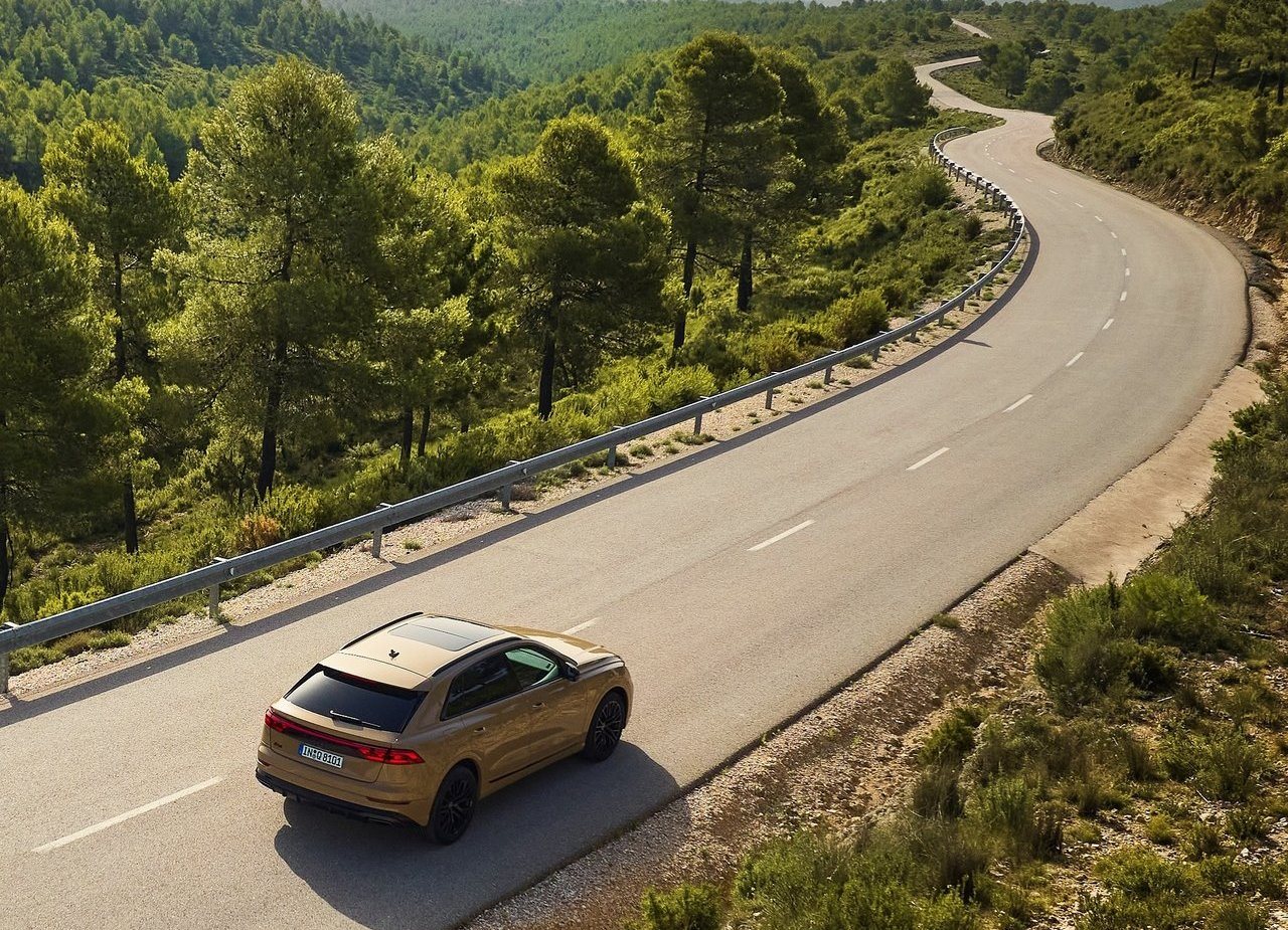 AUDI Q8, foto 24