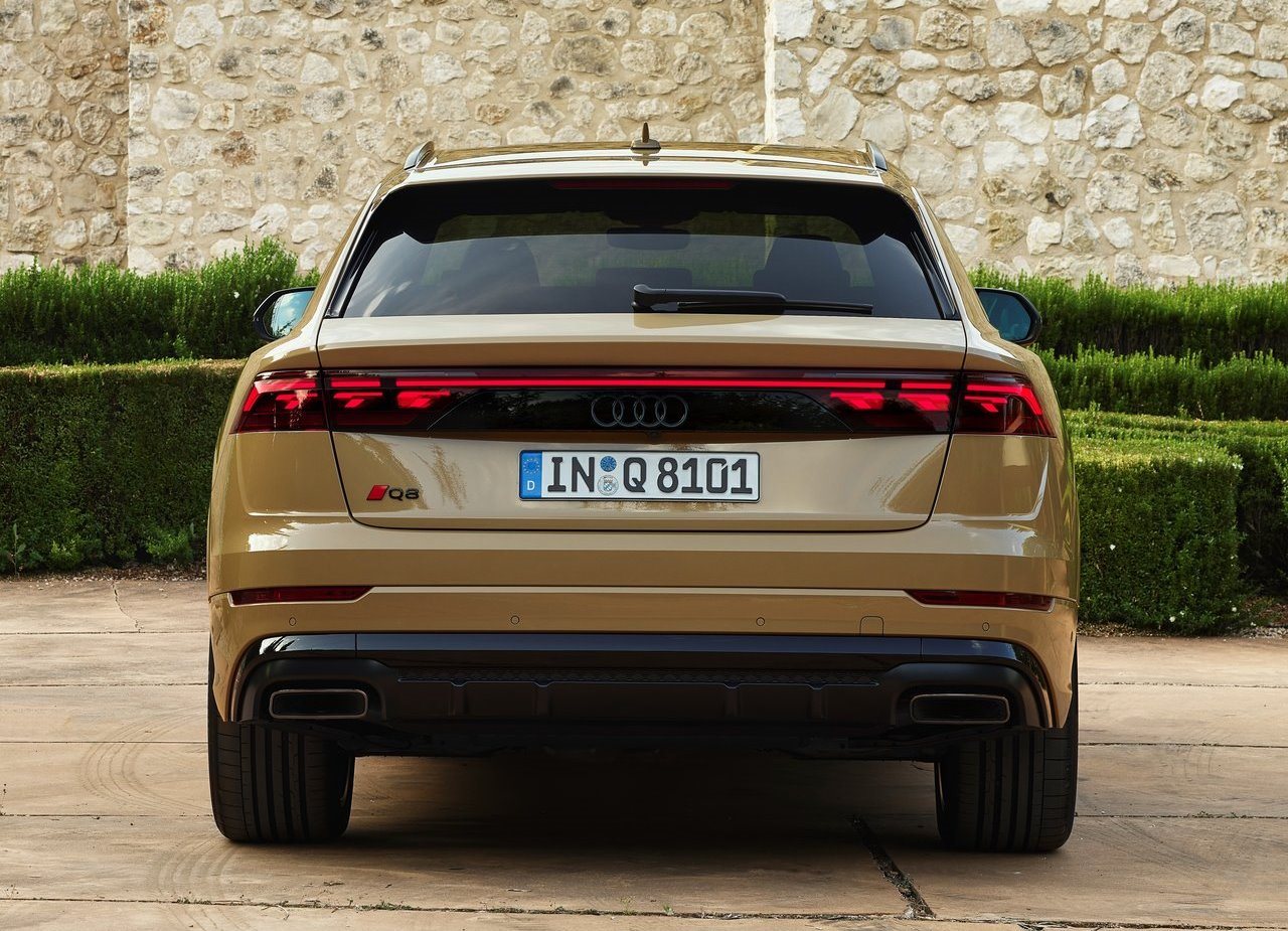 AUDI Q8, foto 28