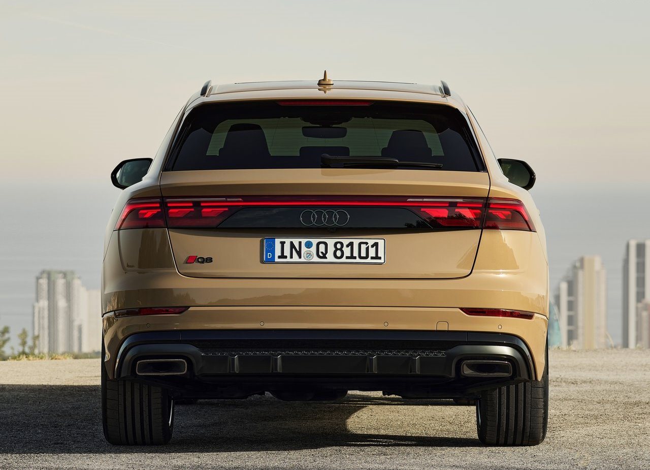 AUDI Q8, foto 29