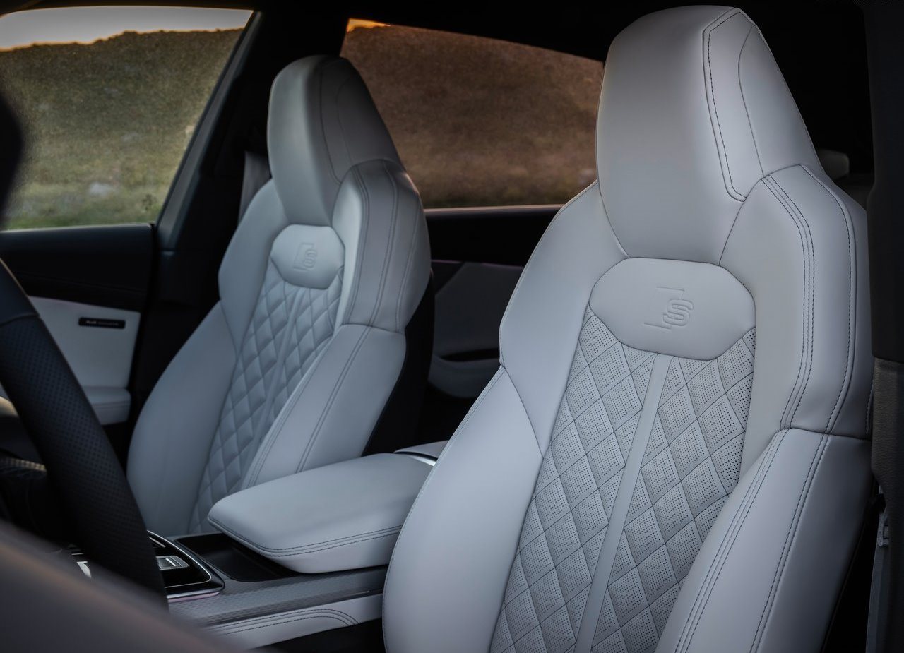 AUDI Q8, foto 139