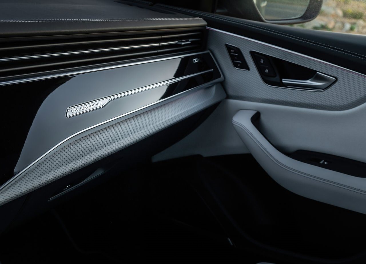 AUDI Q8, foto 141