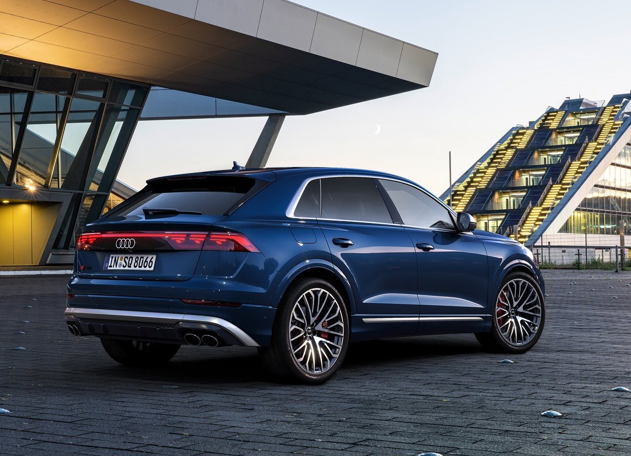 AUDI SQ8, foto 9