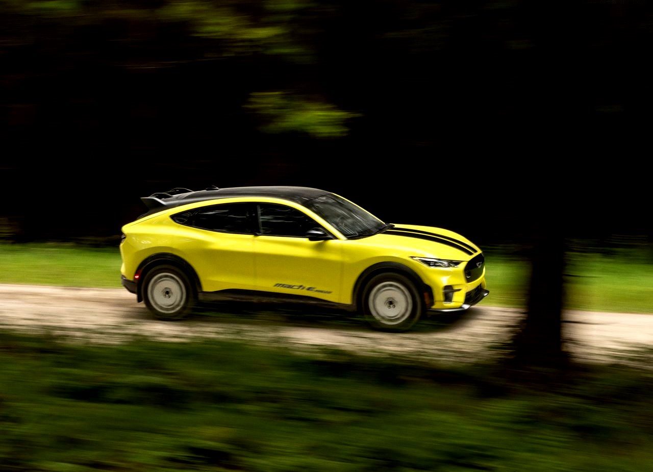 FORD MUSTANG MACH-E RALLY, foto 4