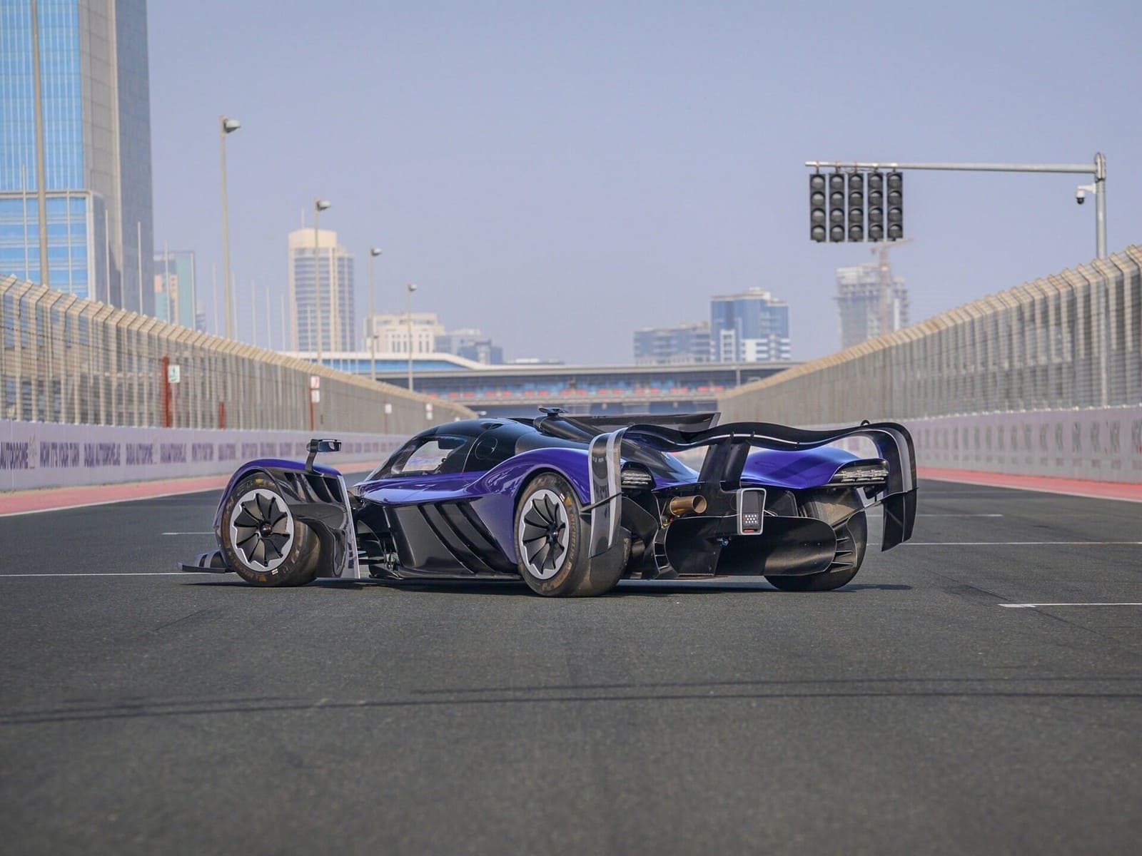2022 - ASTON MARTIN VALKYRIE AMR PRO #8, foto 2