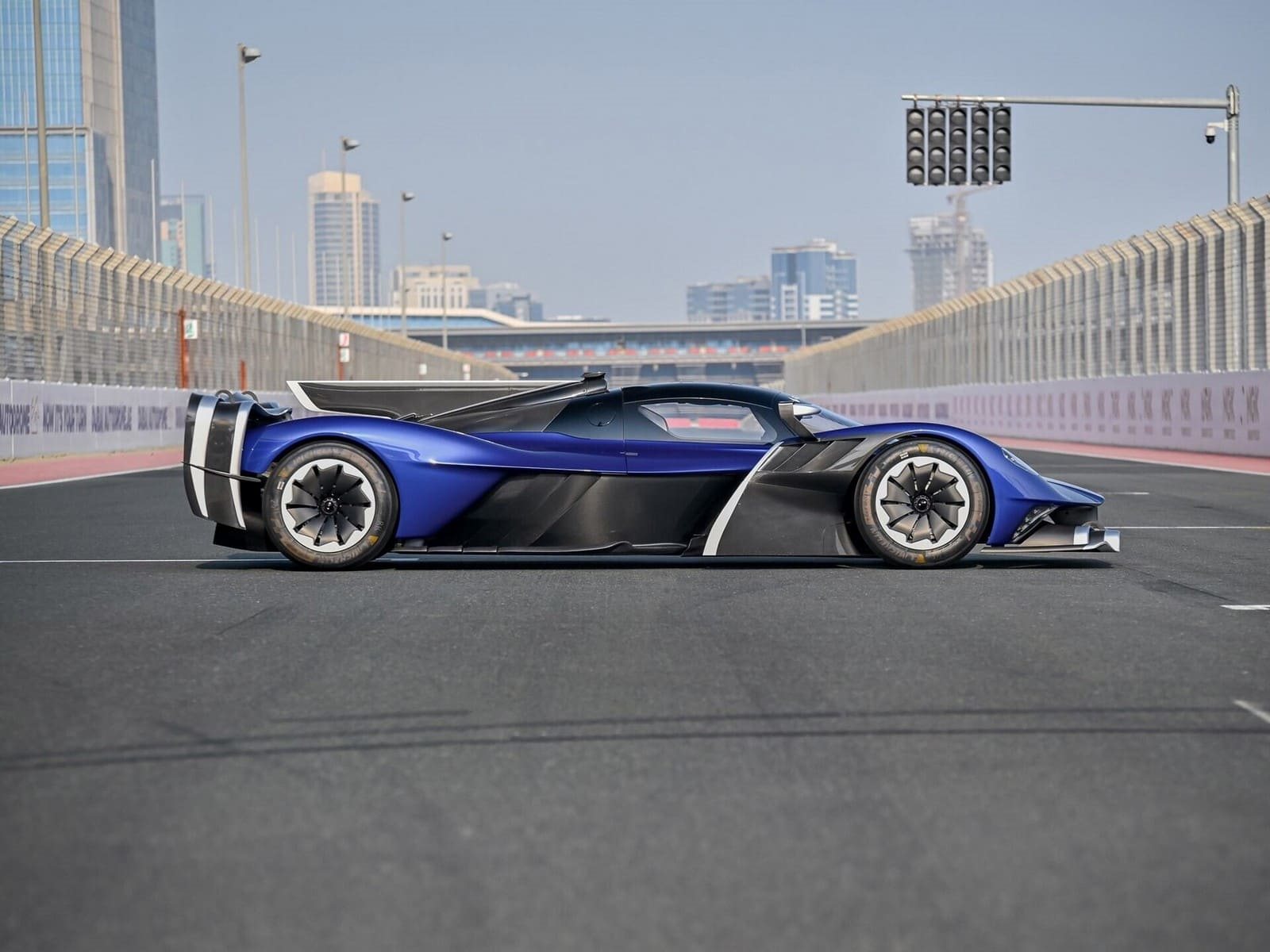 2022 - ASTON MARTIN VALKYRIE AMR PRO #8, foto 8