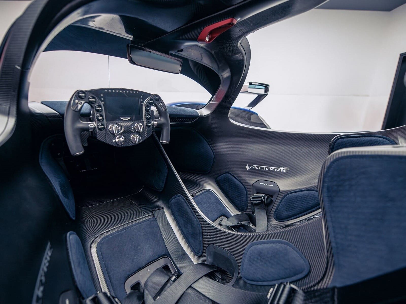 2022 - ASTON MARTIN VALKYRIE AMR PRO #8, foto 15