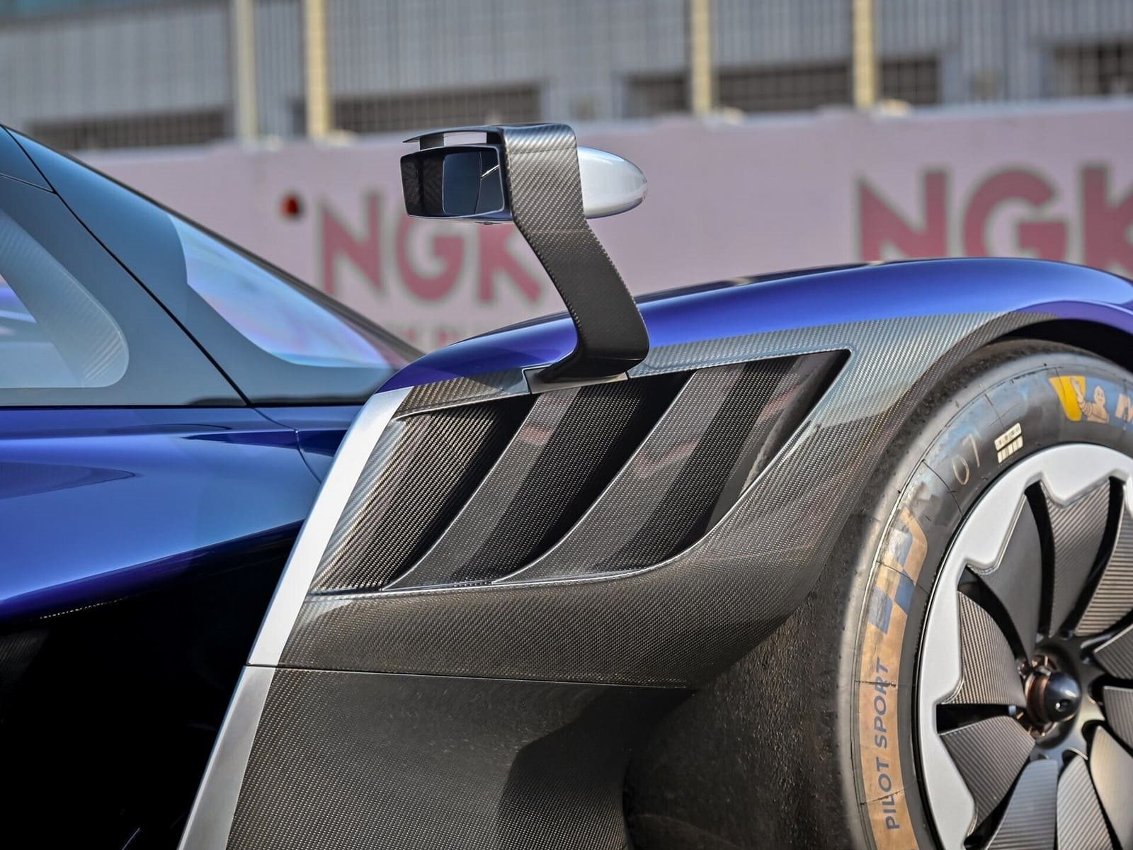 2022 - ASTON MARTIN VALKYRIE AMR PRO #8, foto 42