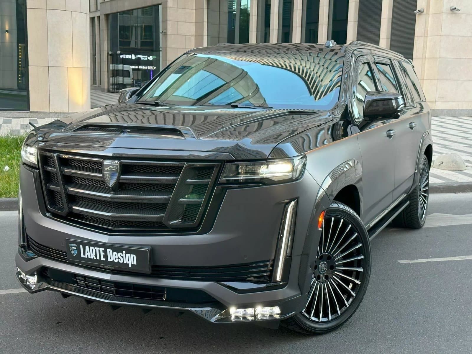 2023 - CADILLAC ESCALADE BY LARTE DESIGN, foto 9