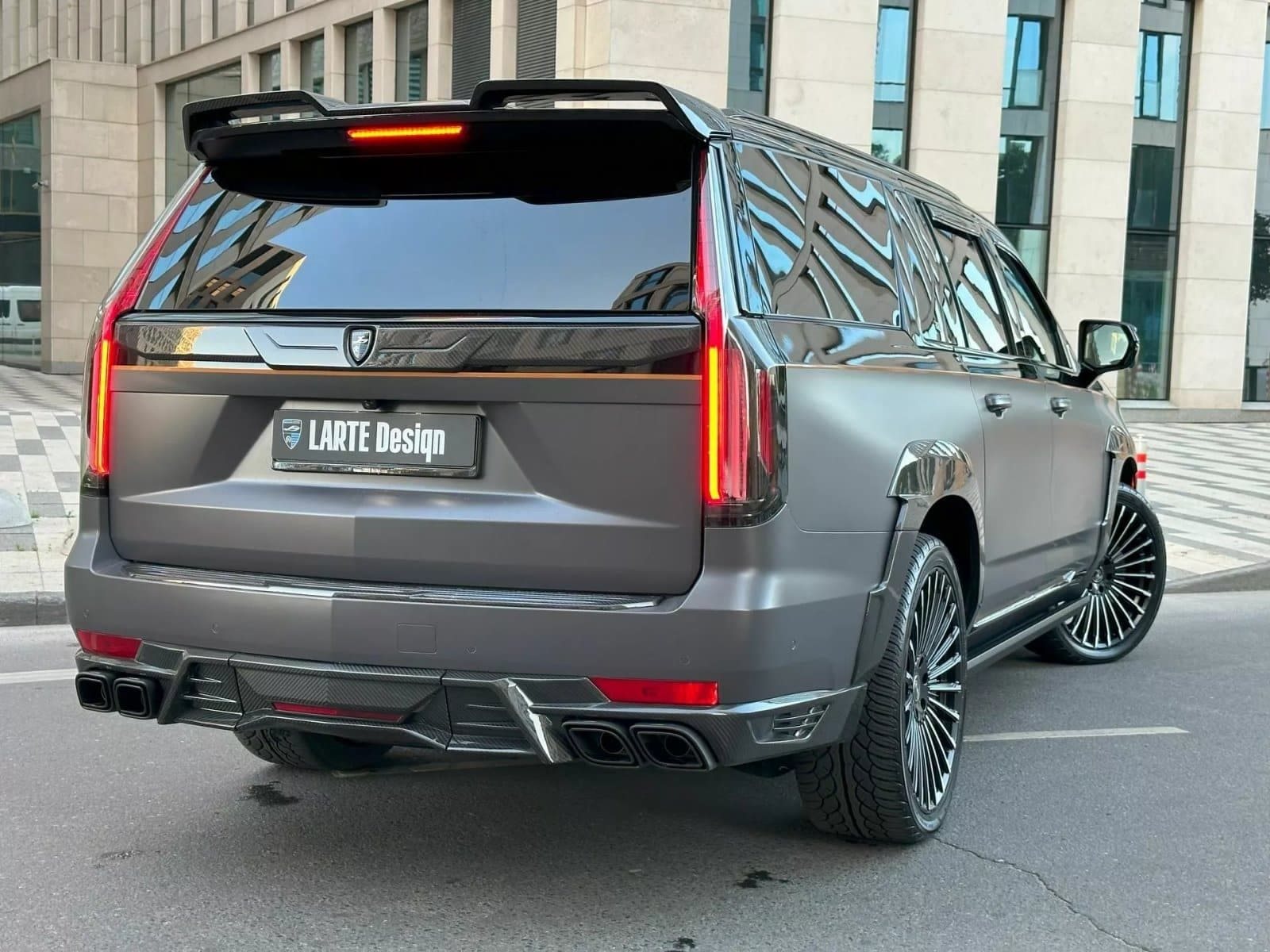 2023 - CADILLAC ESCALADE BY LARTE DESIGN, foto 10