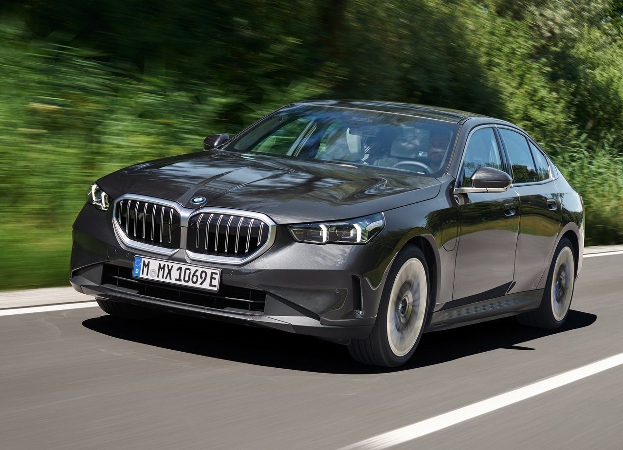 BMW 530e SEDAN, foto 3