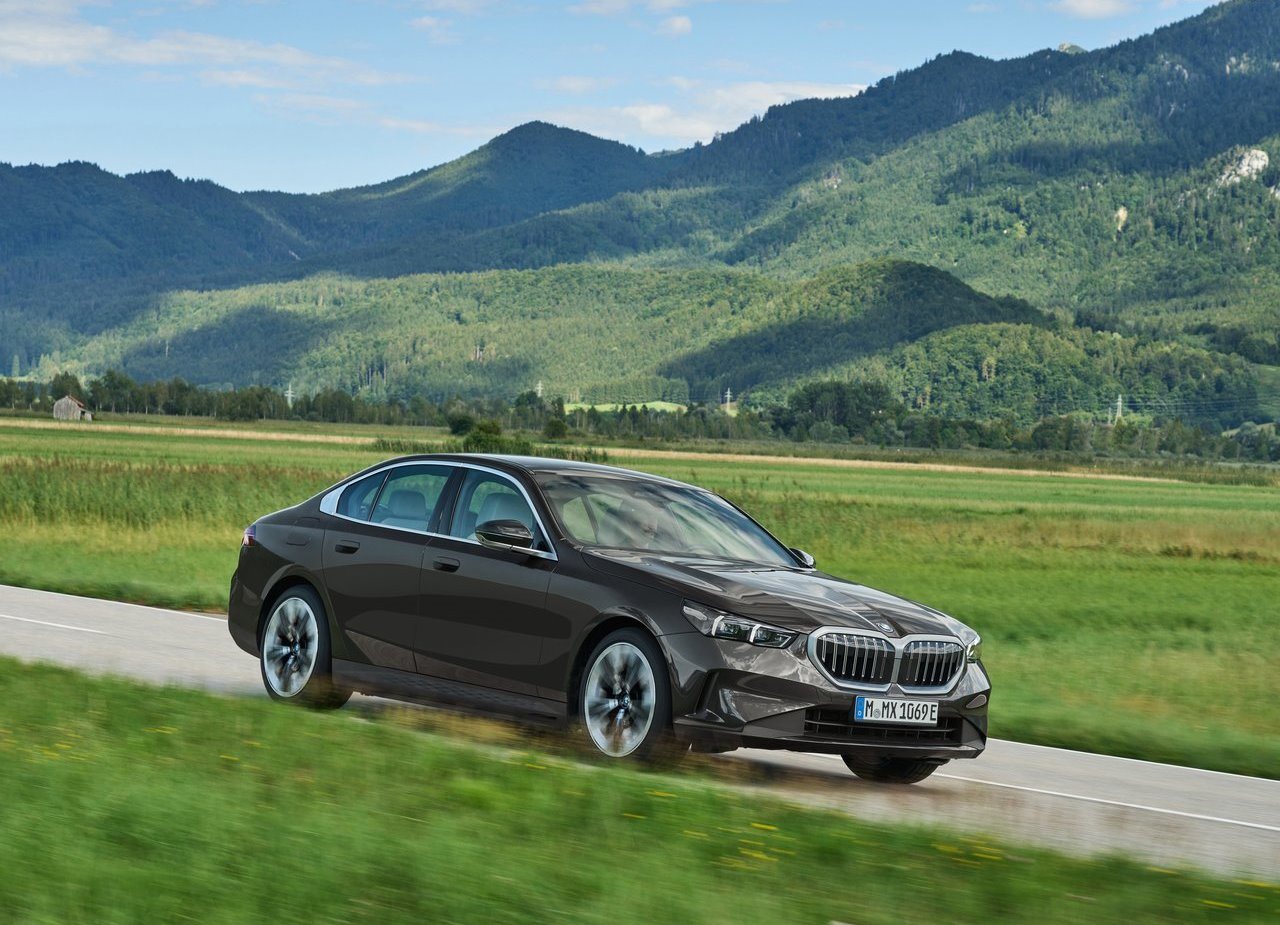 BMW 530e SEDAN, foto 7