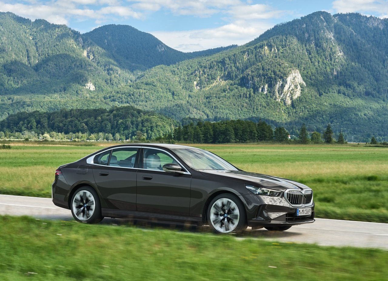 BMW 530e SEDAN, foto 8