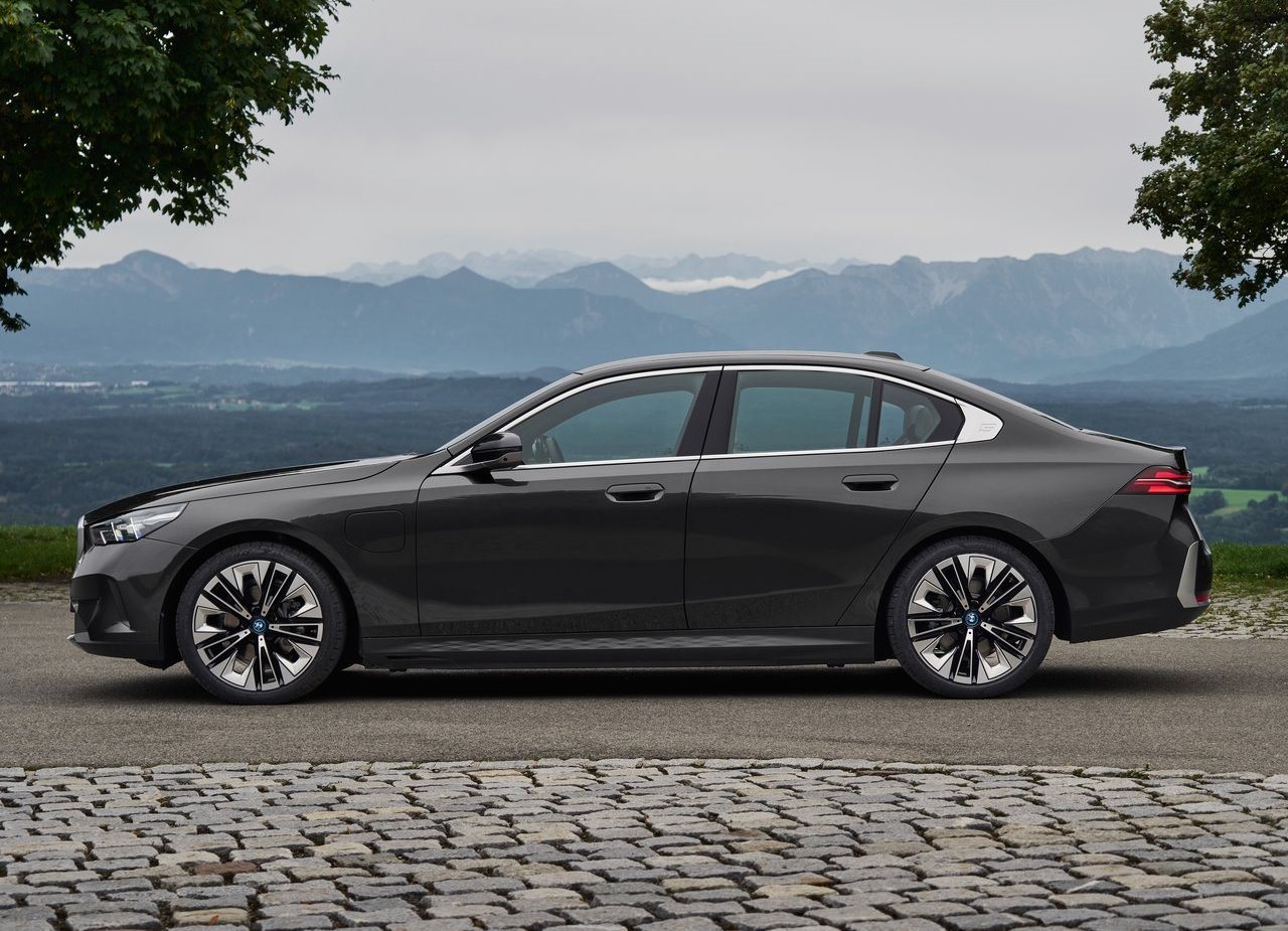 BMW 530e SEDAN, foto 9