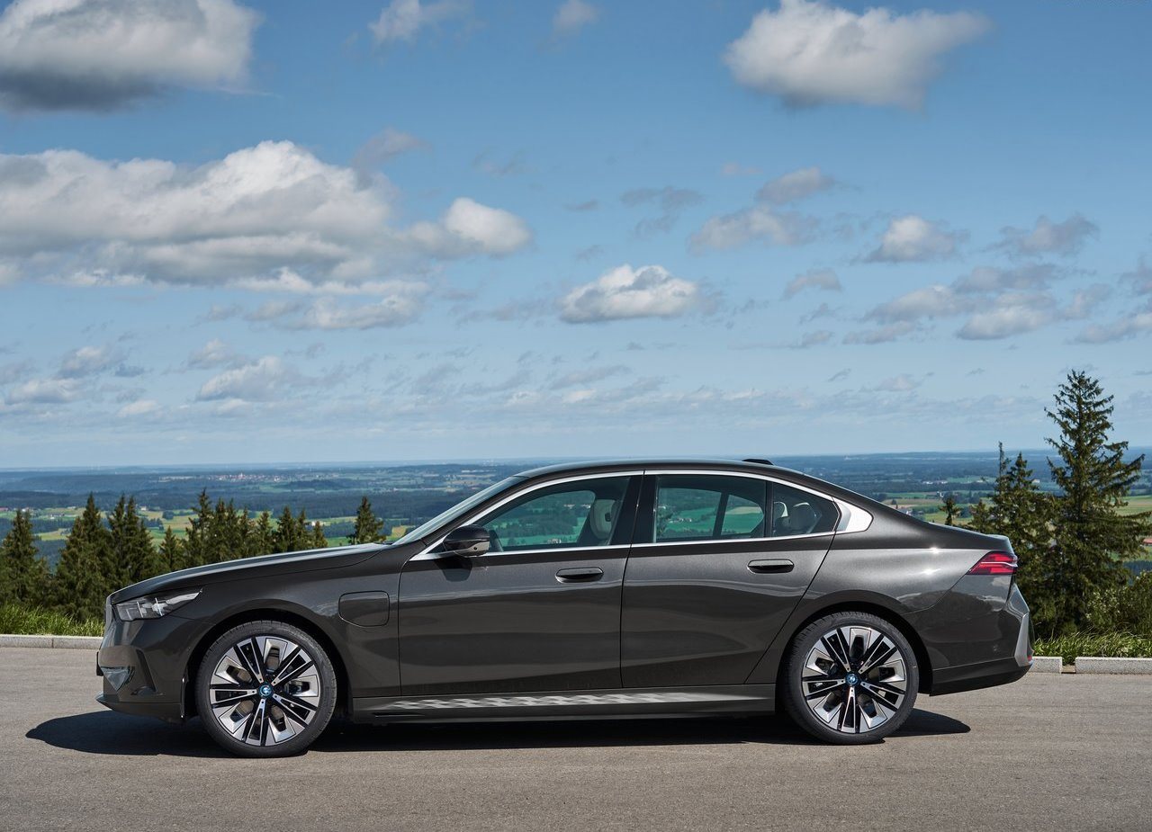 BMW 530e SEDAN, foto 10