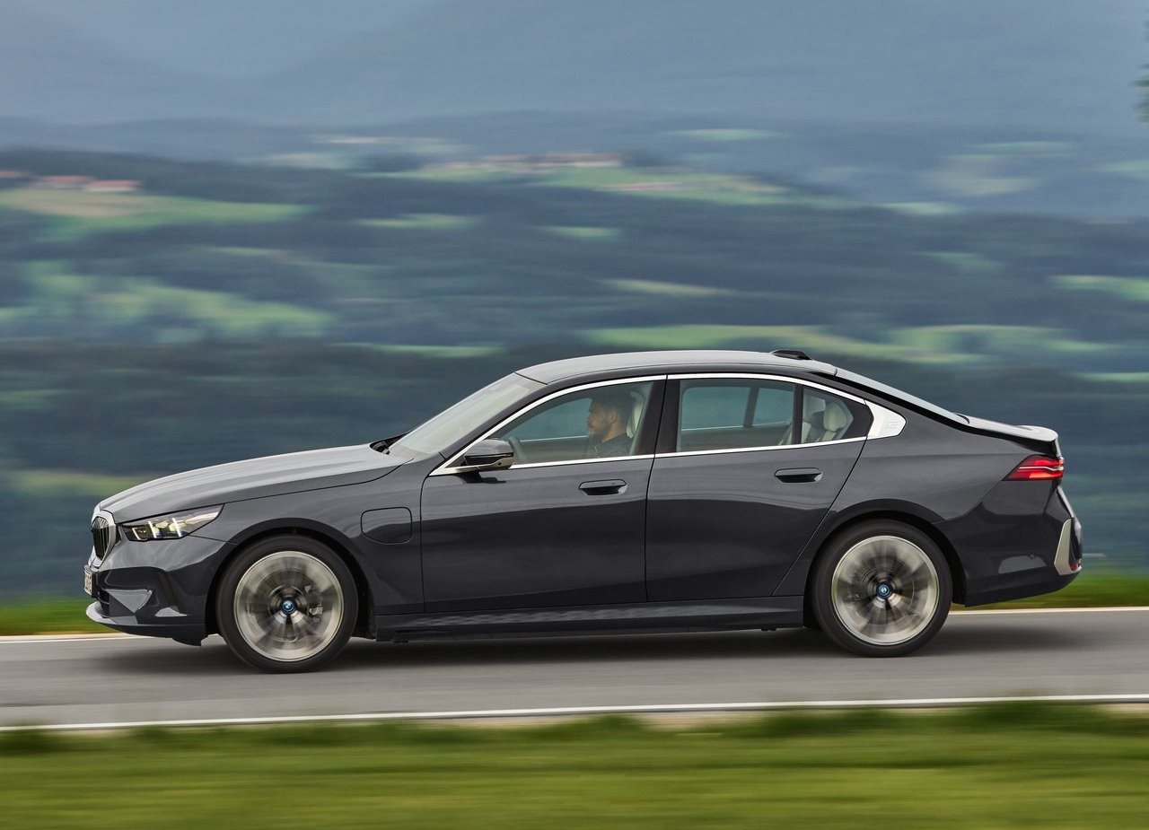 BMW 530e SEDAN, foto 11