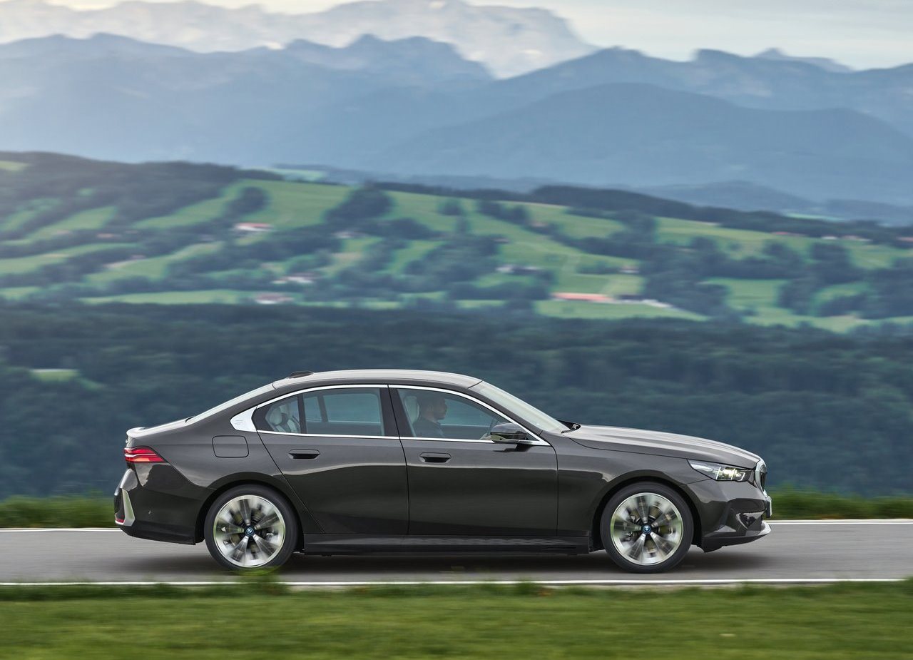 BMW 530e SEDAN, foto 13