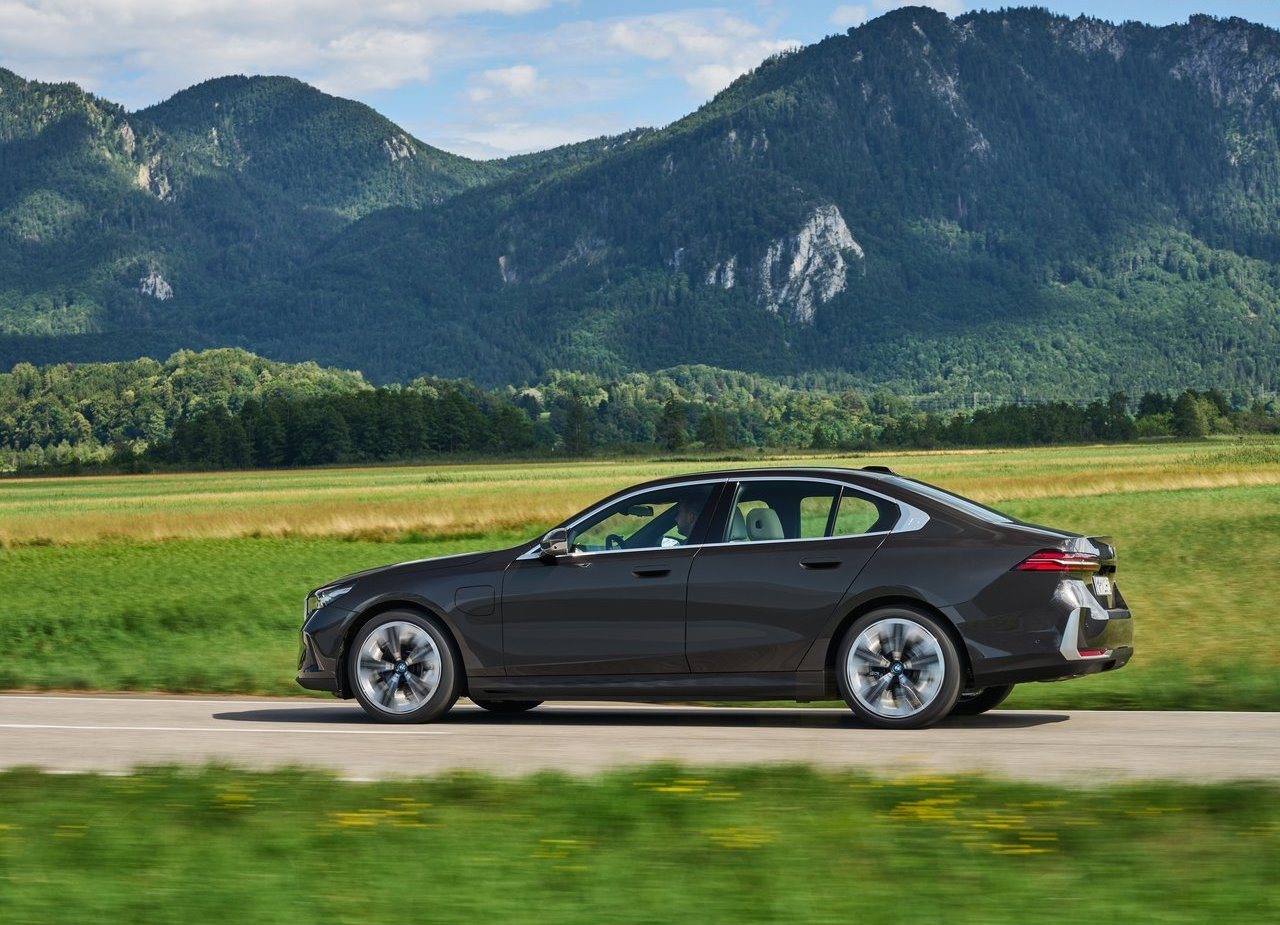 BMW 530e SEDAN, foto 19