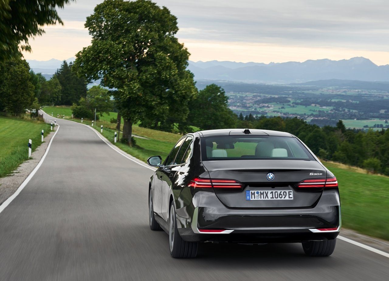 BMW 530e SEDAN, foto 22