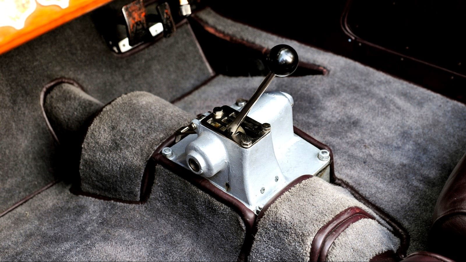 ASTON MARTIN LM1 BERTELLI DROPHEAD COUPE, foto 10