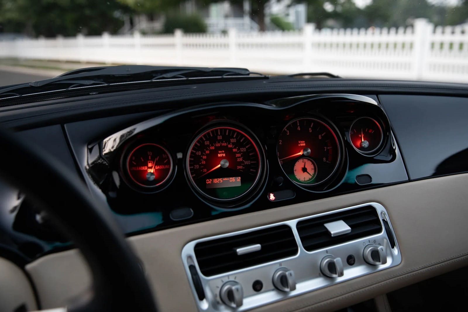 2002 - BMW Z8 ROADSTER SCHWARZ II, foto 38