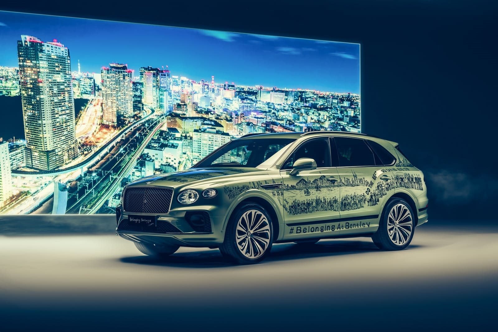 BENTLEY ‘BELONGING BENTAYGA’ BY STEPHEN WILTSHIRE, foto 1