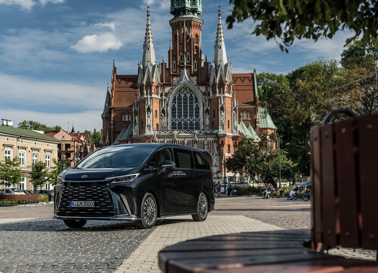 2024 - LEXUS LM EU VERSION, foto 6