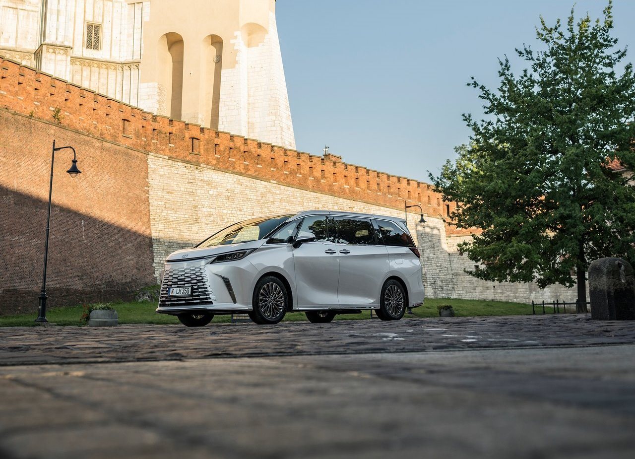 2024 - LEXUS LM EU VERSION, foto 15