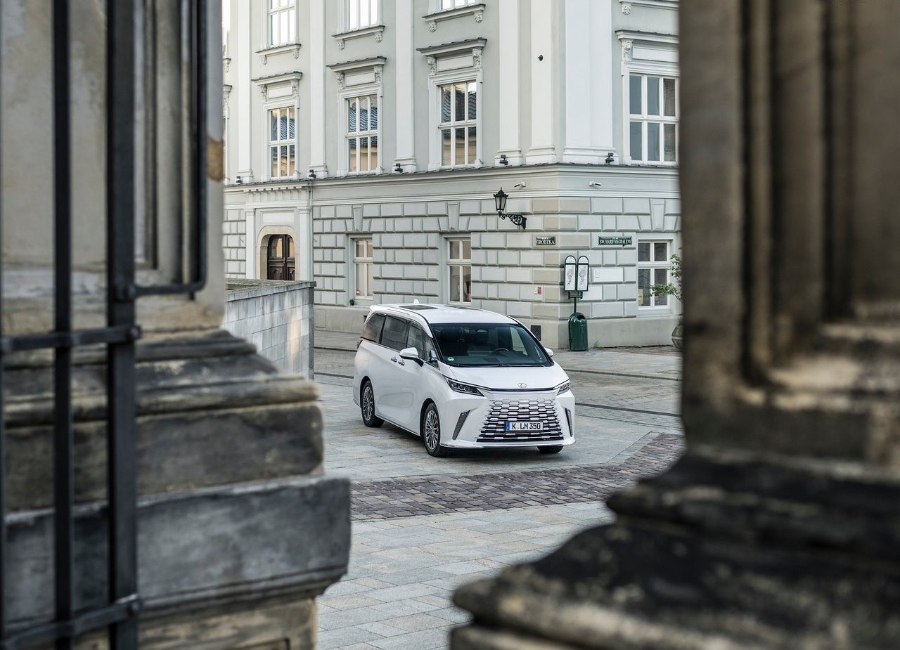 2024 - LEXUS LM EU VERSION, foto 16
