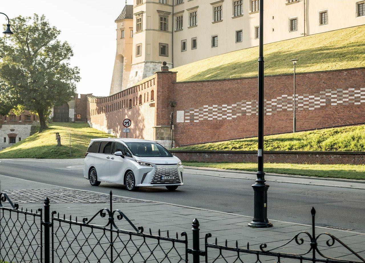 2024 - LEXUS LM EU VERSION, foto 19