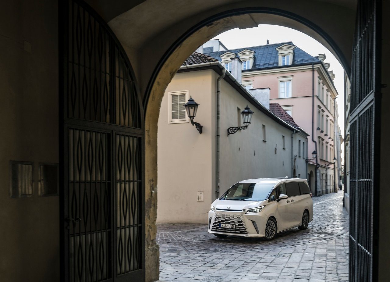 2024 - LEXUS LM EU VERSION, foto 23