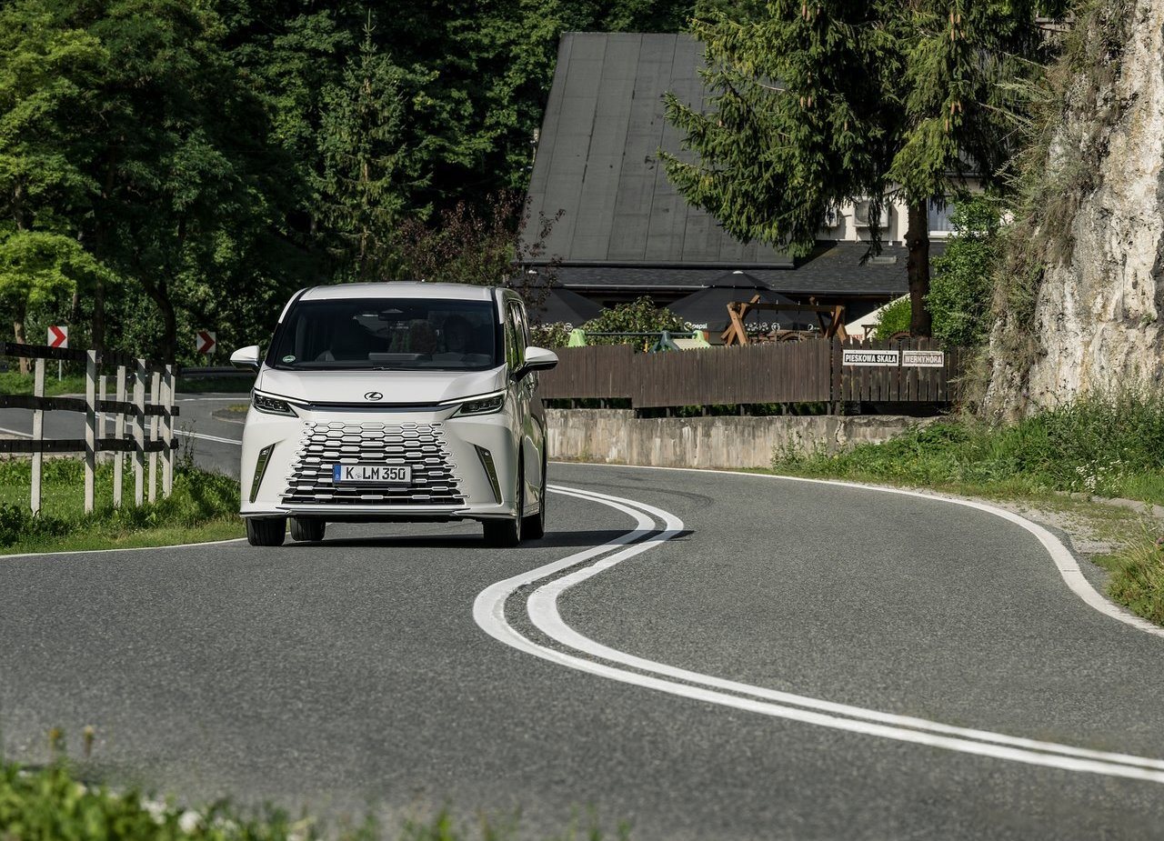 2024 - LEXUS LM EU VERSION, foto 34