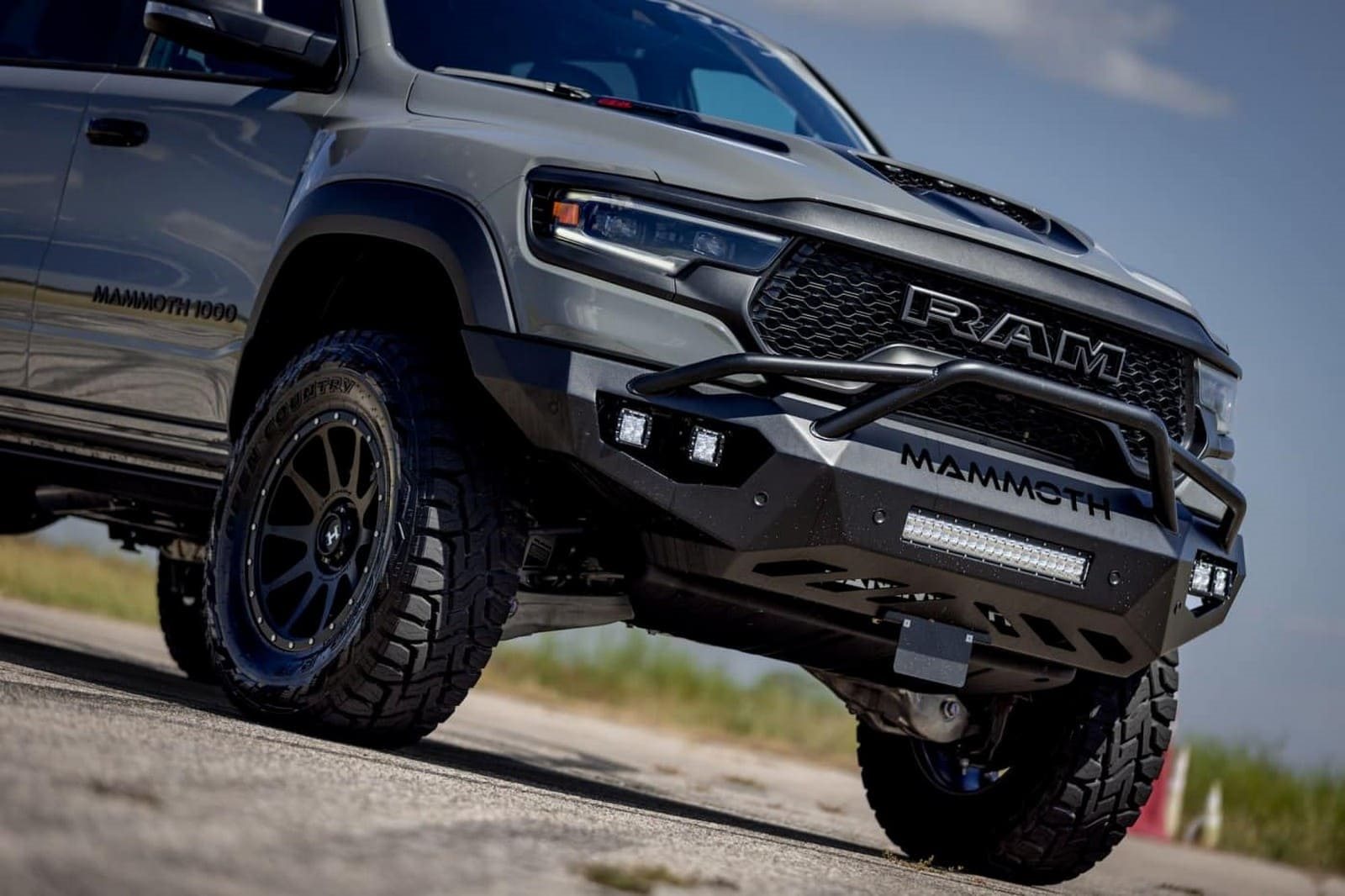 2023 - RAM 1500 TRX MAMMOTH 1000 LUNAR EDITION BY HENNESSEY, foto 4