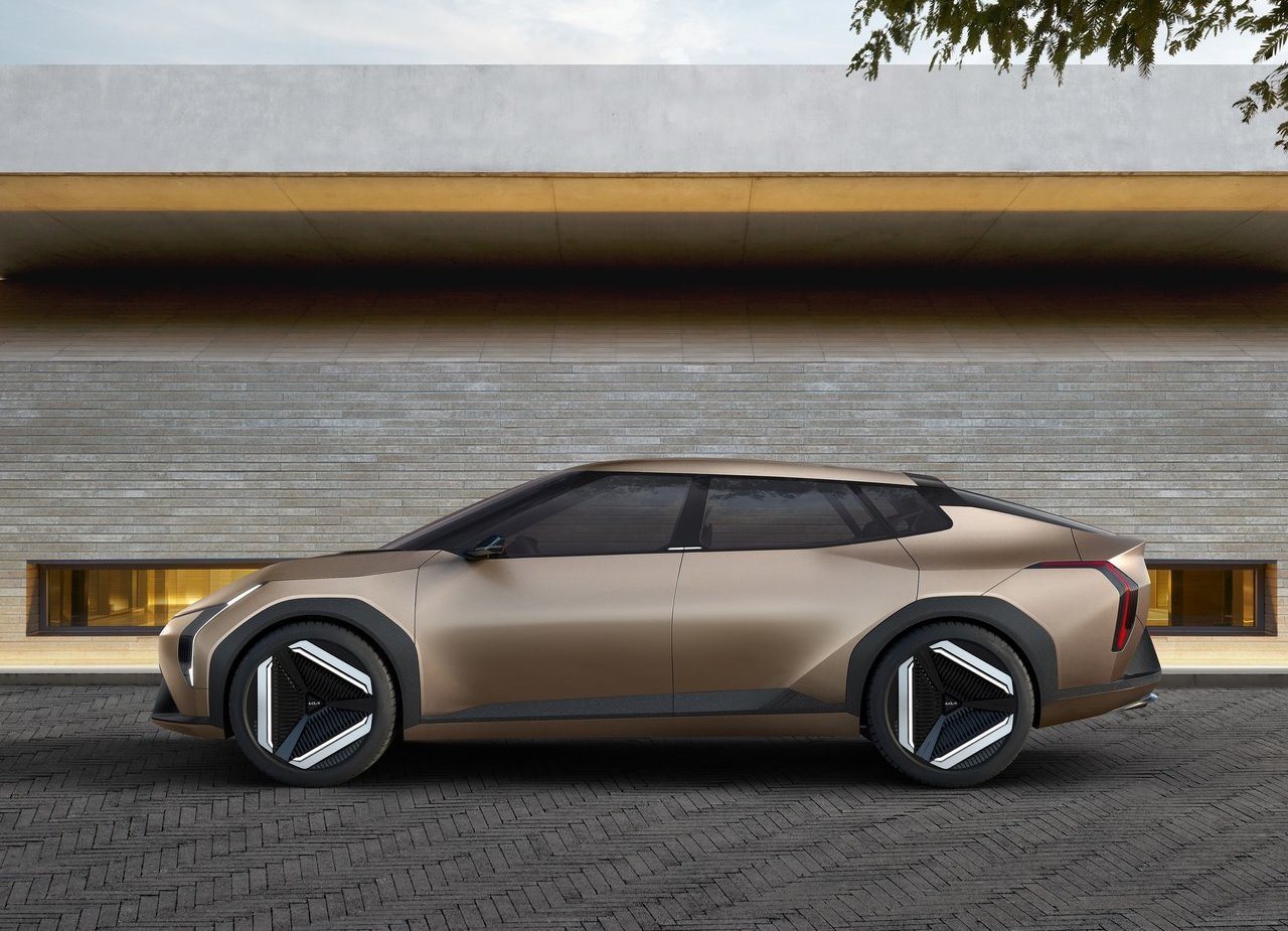 KIA CONCEPT EV4, foto 2
