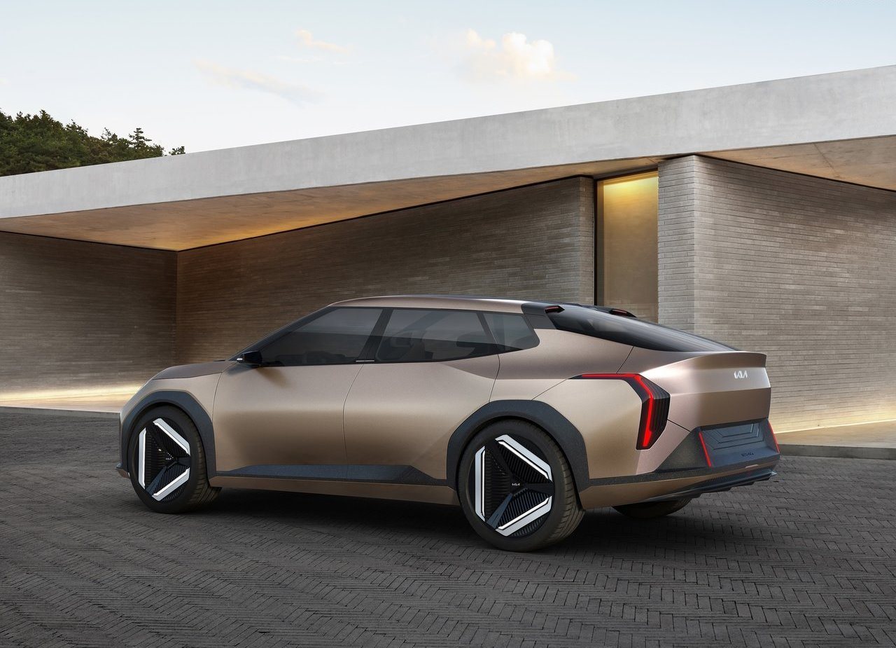 KIA CONCEPT EV4, foto 3