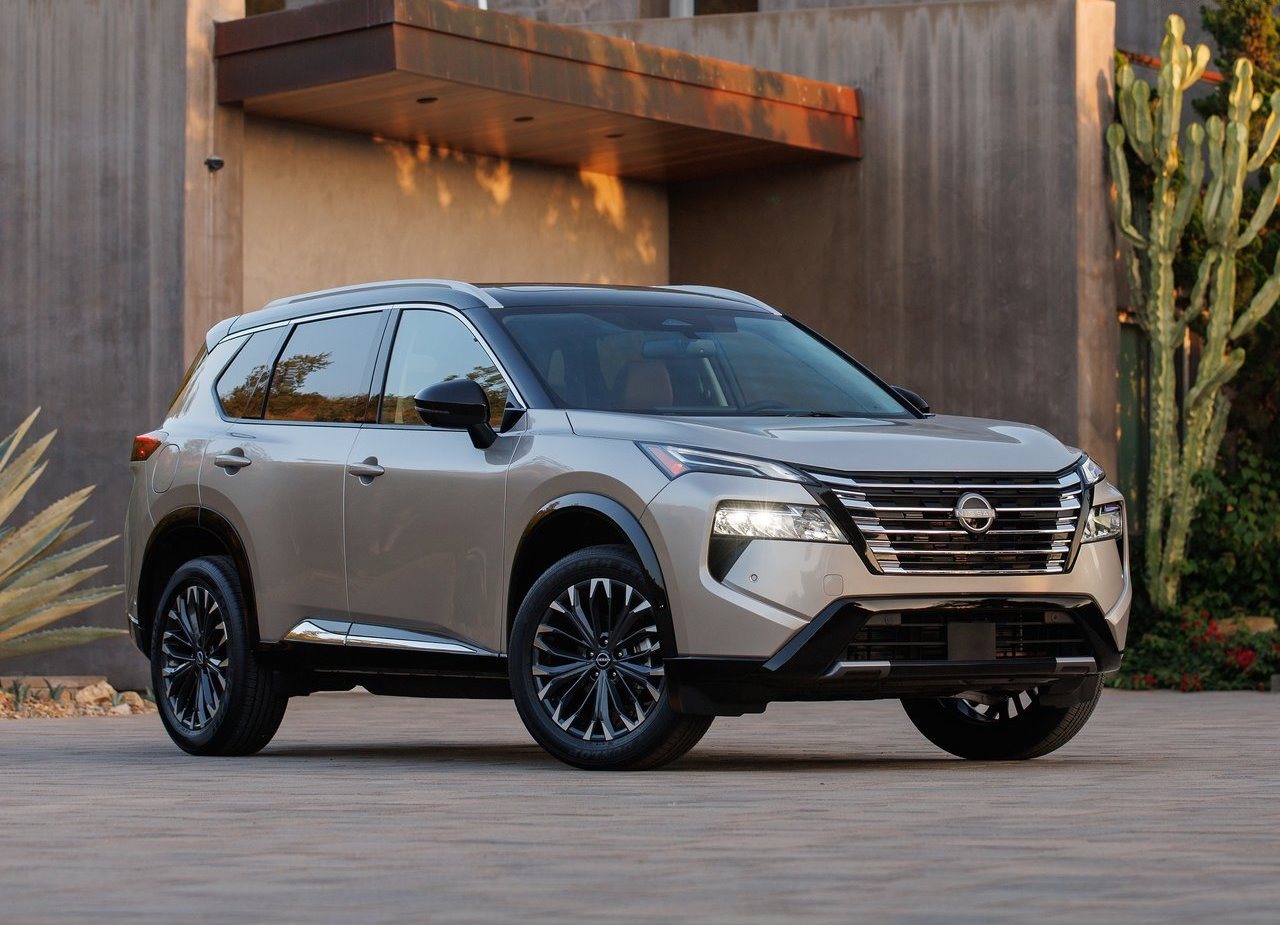 NISSAN ROGUE, foto 2