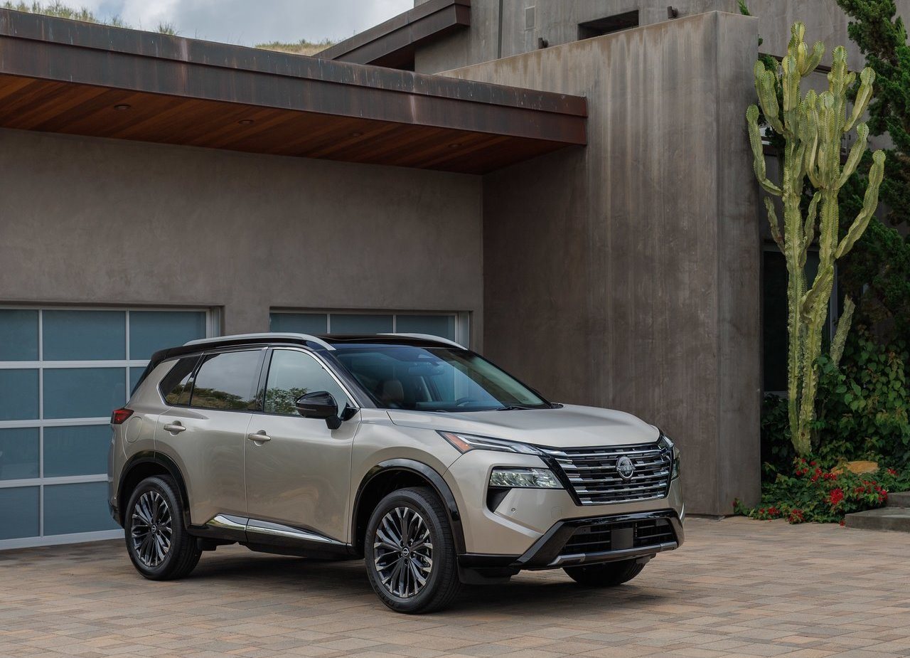 NISSAN ROGUE, foto 3