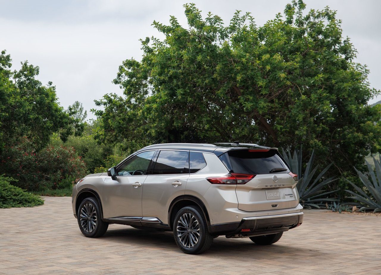 NISSAN ROGUE, foto 10