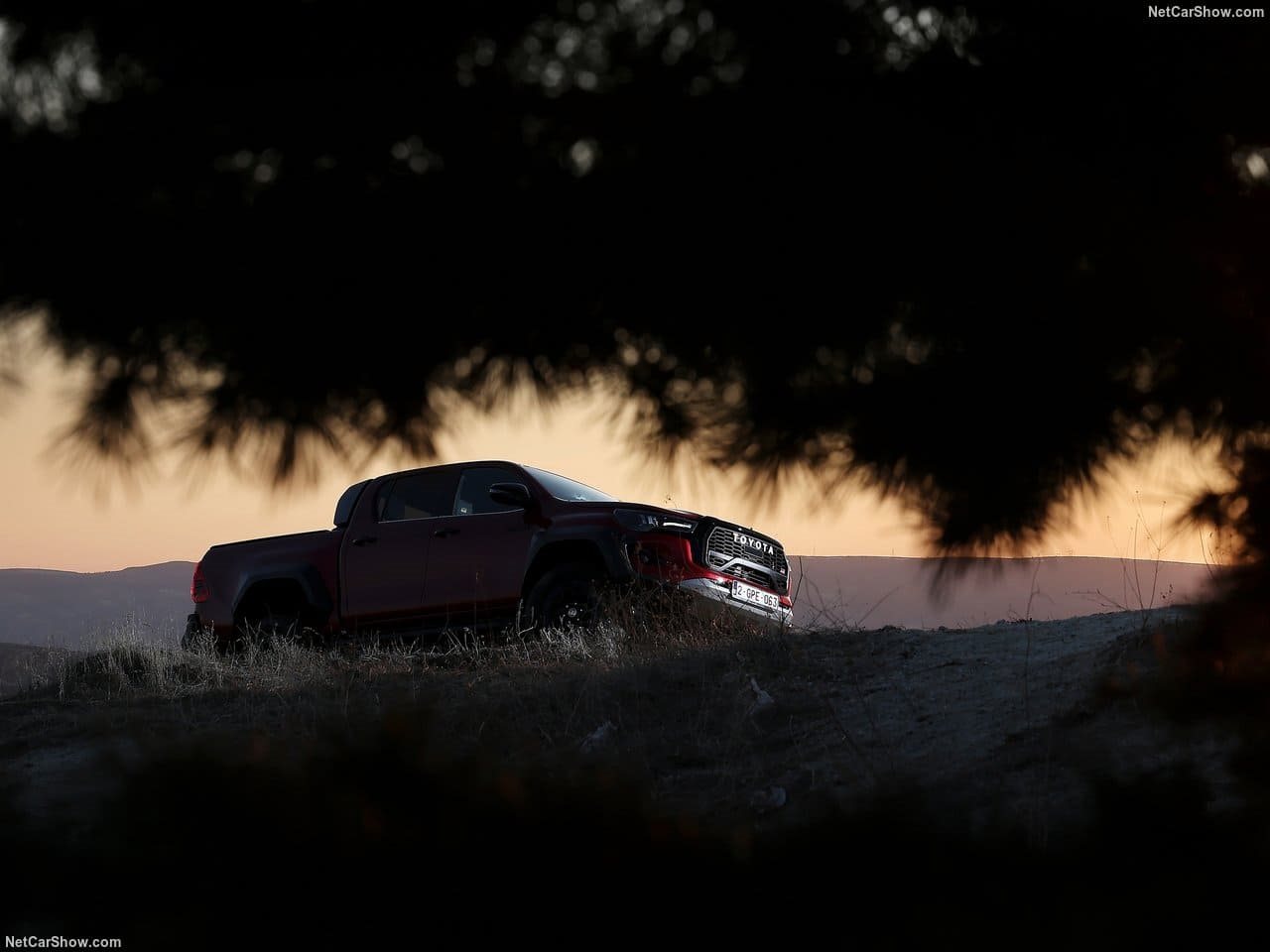 2024 - TOYOTA HILUX GR SPORT II, foto 2