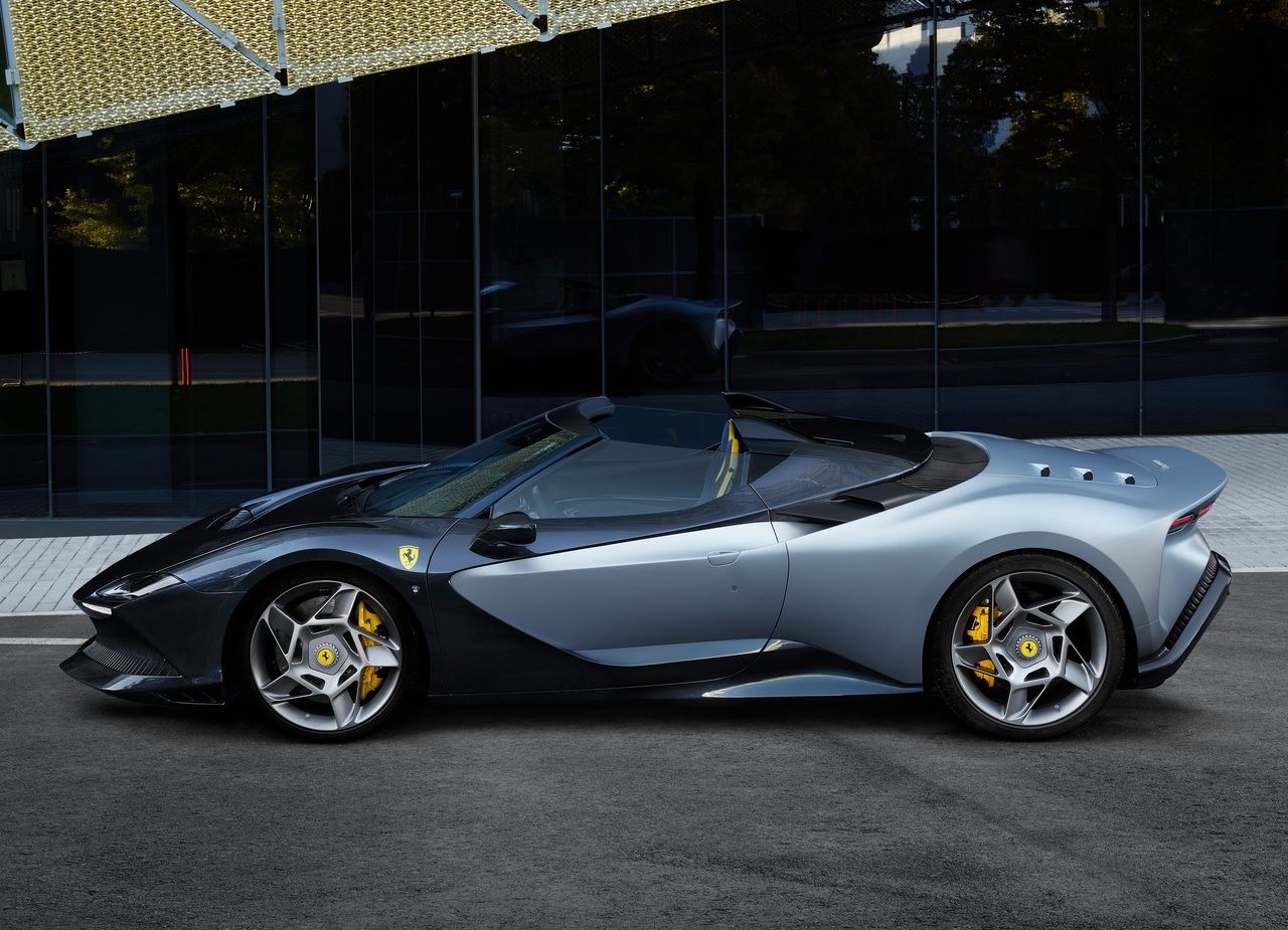 2024 - FERRARI SP-8, foto 3