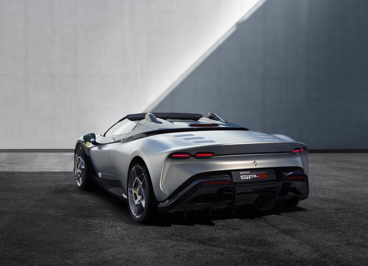 2024 - FERRARI SP-8, foto 5