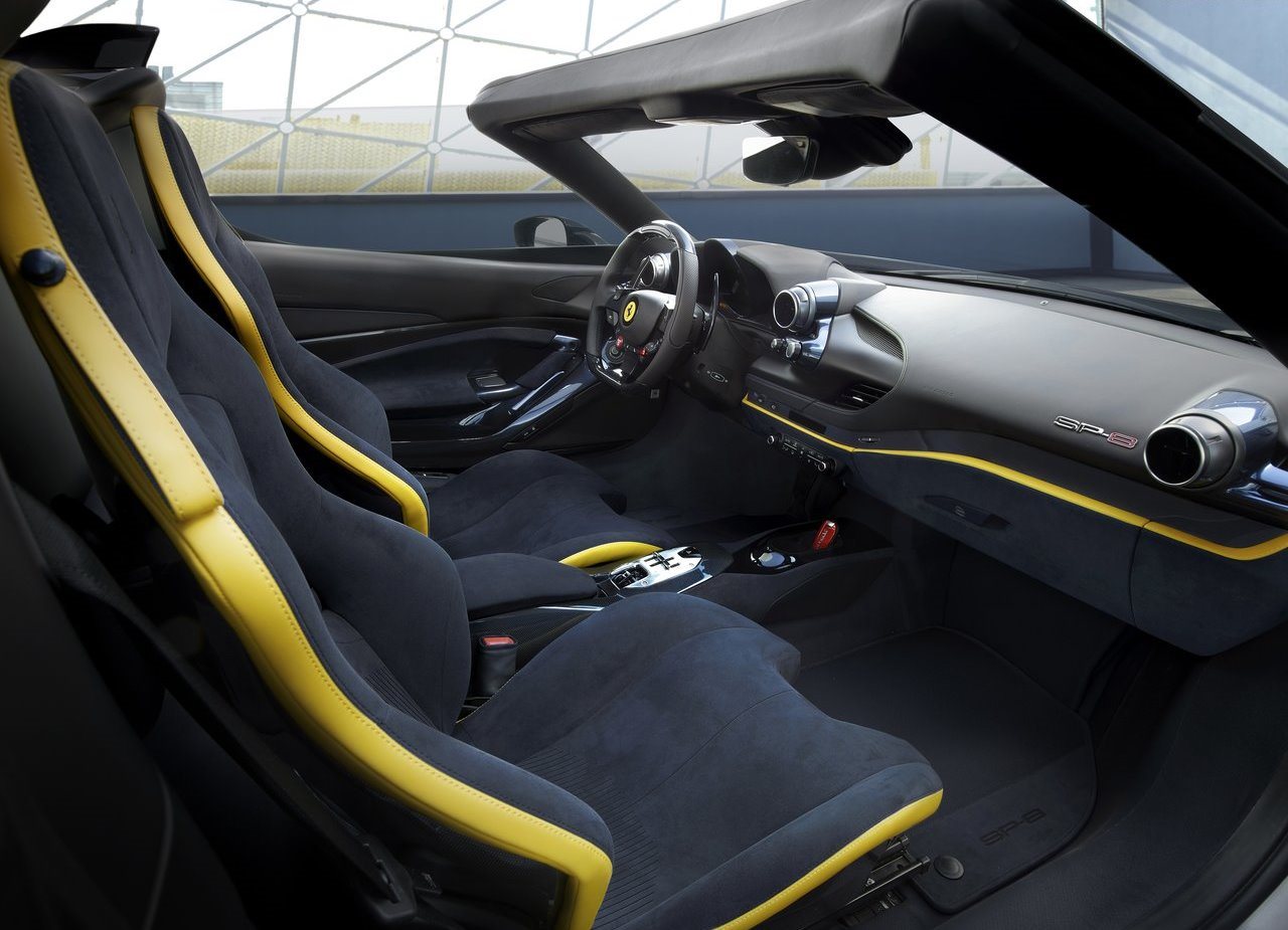 2024 - FERRARI SP-8, foto 6